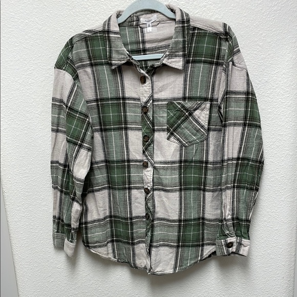 Maurices Green Tan Plaid Flannel Women's Large Button Up Shirt - Picture 1 of 9
